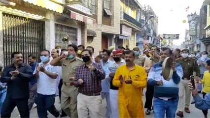 Pilibhit DM, SP take out rally during Janata curfew