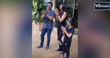 पति - बेटे संग घर से बाहर निकल एक्ट्रेस शिल्पा शेट्टी ने बजाई ताली