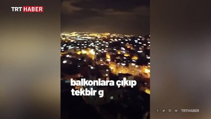 Fas'ta halk salgından korunmak için balkonlardan dua etti