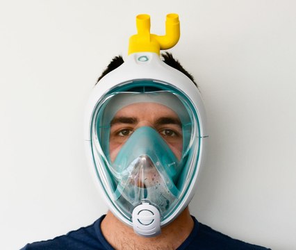 Ces chercheurs italiens détournent des masques de plongée Decathlon pour en faire des masques de ventilation