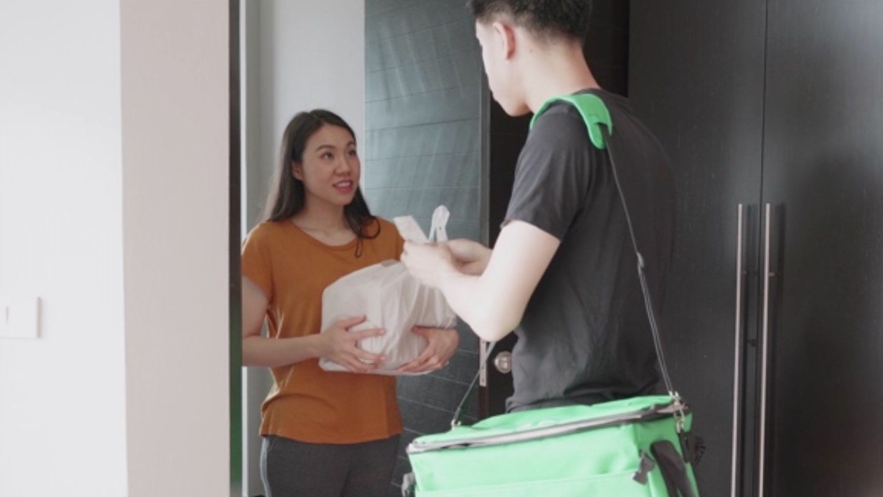 Coronavirus: Ist es sicher sich Essen nach Hause zu bestellen?