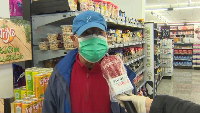 Mayores de 65 celebran que se destine primera hora para que ellos compren