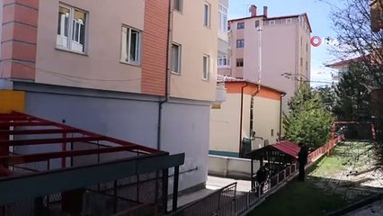 Oyuncağının peşinden giderek 2 kattan düşen çocuk hayatını kaybetti