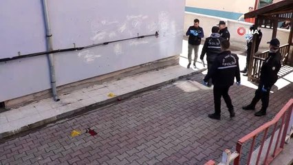 Oyuncağının peşinden giderek 2 kattan düşen çocuk hayatını kaybetti