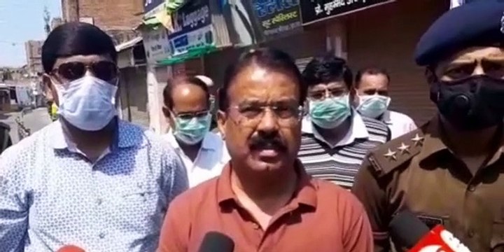 इटावा: नोटिस लगाने के मामले में जिलाधिकारी ने दी जानकारी
