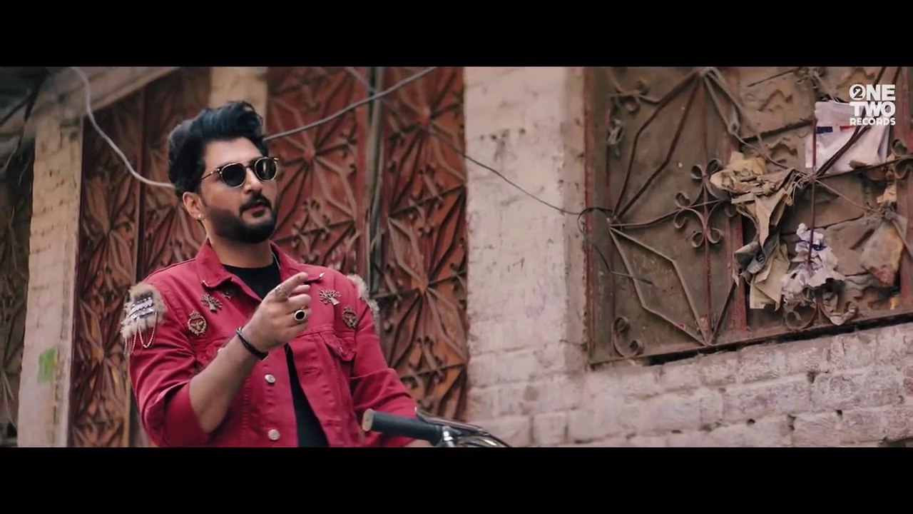 #Baari by Bilal Saeed and Momina Mustehsan _ Official Music Video _ Latest Song 2019_h18s7zlYOyg_720p