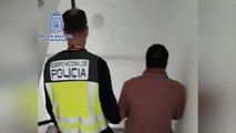 La policía desmantela una red que facilitaba documentos falsificados