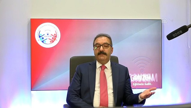 Gaziantep Üniversitesinde uzaktan eğitimin ilk dersini rektör verdi