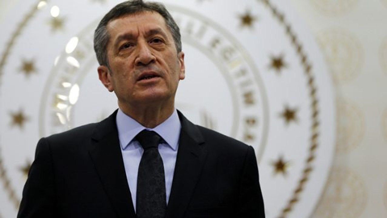 Son Dakika: Milli Eğitim Bakanı Ziya Selçuk sosyal medyadan gelen uzaktan eğitim tepkilerine yanıt verdi: Ben de onaylamıyorum