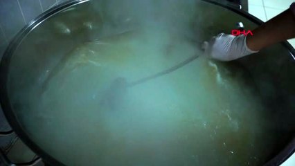 İSTANBUL-Kağıthane'de evden çıkamayan vatandaşlara erzak yardımı