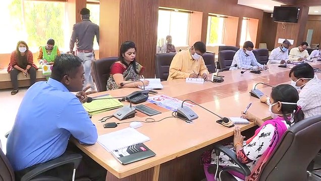 CORONAVIRUS PROTECTION | AHMEDABAD FACE MASK & SANITIZER VAN FLAG OFF, MEETING BY DDO