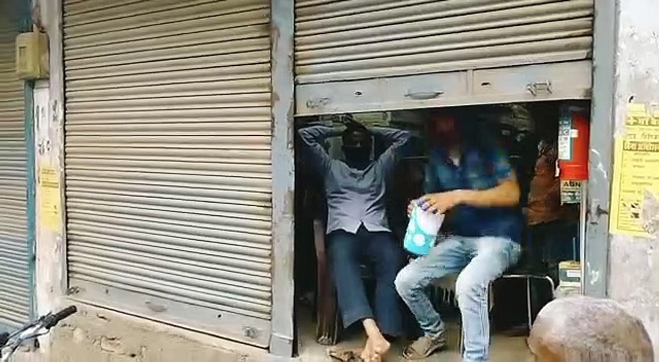 हरदोई: दुकानों को कड़ी चेतावनी के साथ करवाया बंद