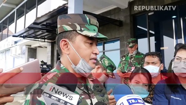 (Ilustrasi) Petugas Kesehatan di Rumah Sakit Pusat Wuhan merawat pasien yang diduga terpapar virus corona.