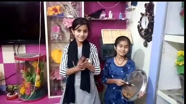 इटावा: दूसरे दिन भी बच्चों ने ताली, थाली बजाकर किया पीएम मोदी का आभार