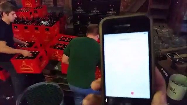 Décapsuler 200 bières en 1 minutes ? Record du monde !