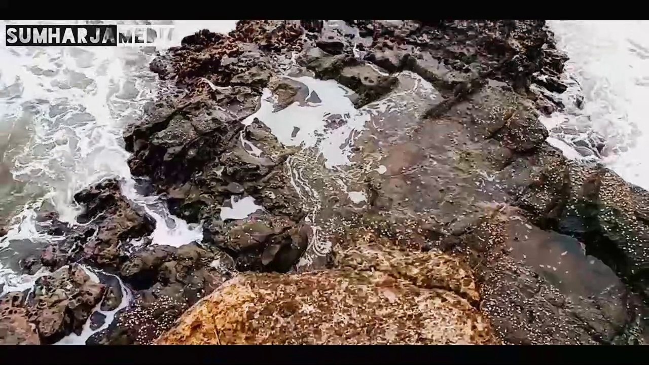 Karang kursi karang hawu pelabuhan ratu