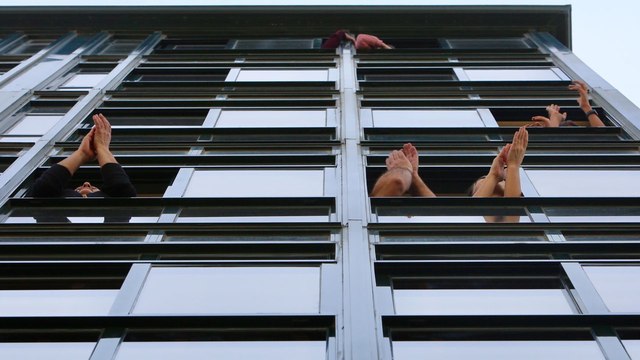 Voluntarios para combatir la pandemia