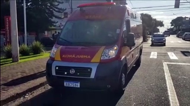 Siate socorre mulher ferida em colisão de trânsito na Rua Rio da Paz