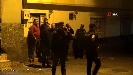 Ağabeyini vurdu kendini eve kilitledi