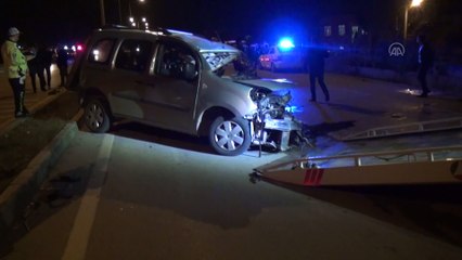 Osmaniye'de hafif ticari araçla otomobil çarpıştı: 1 ölü, 5 yaralı