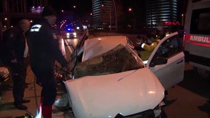 Ankara'da ehliyetsiz sürücü kaza yaptı 2 yaralı