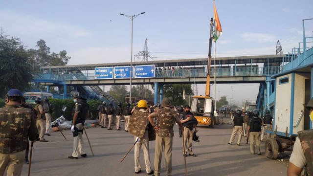 Coronavirus: Police vacate protesters at Shaheen Bagh
