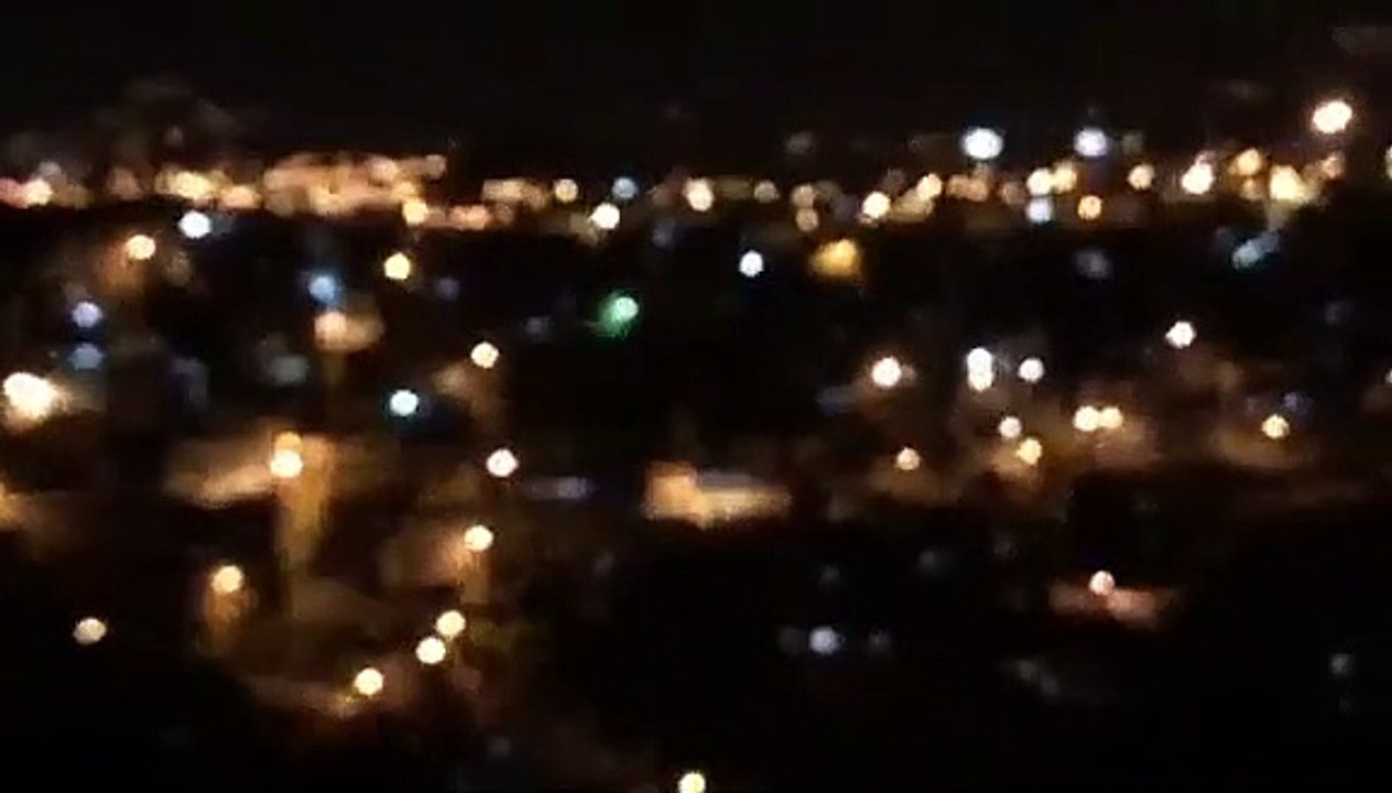 Vecinos así pasan el toque de queda