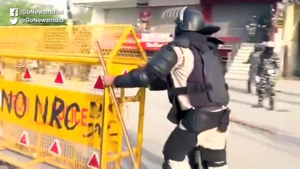 शाहीन बाग़ धरना स्थल को दिल्ली पुलिस ने खाली करवाया, हिरासत में लिए गए प्रदर्शनकारी