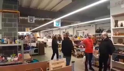 Des dizaines de personnes se rendent chaque jour à la Ressourcerie de Tournai