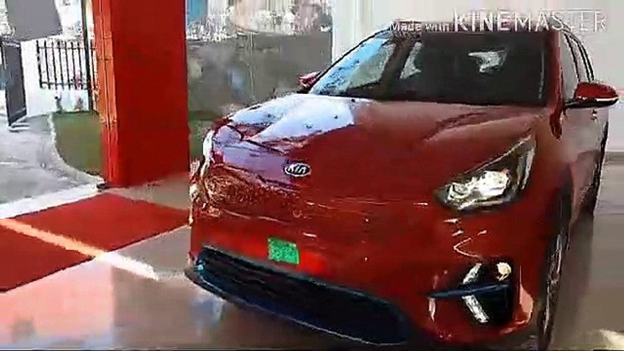 Kia_e-Niro_Electric_SUV_2020_India_Real_Life_Review_-_Latest_Features,_Premium_Interiors,_Price_|_EV(360p)