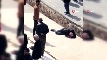 Yere yığılan şahsa, virüs endişesiyle kimse müdahale edemedi