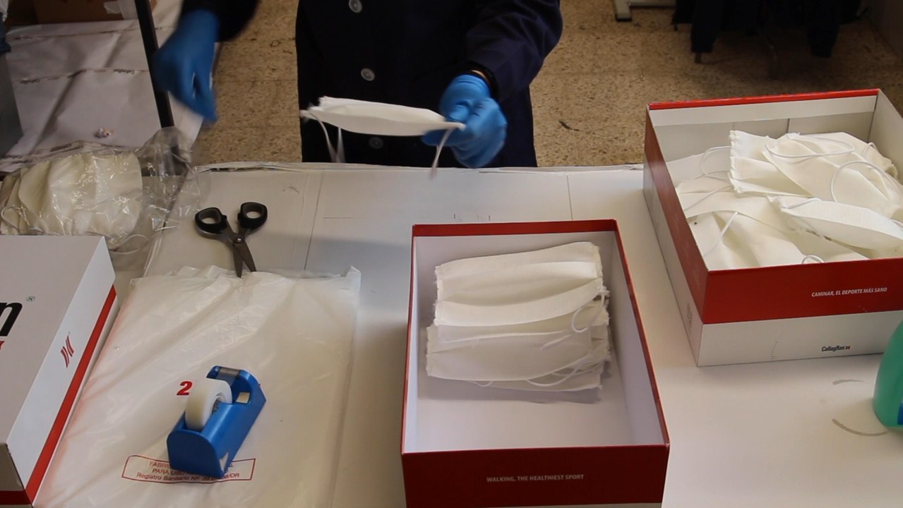 Firma de zapatos riojana dona 1.200 mascarillas diarias