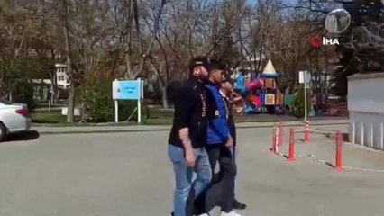 Yaşlı vatandaş ile dalga geçen genç hakkında işlem başlatıldı