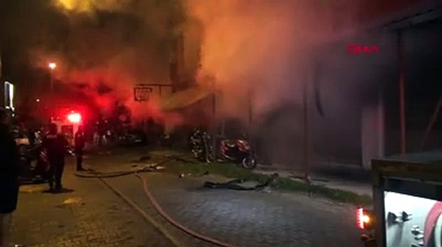 Tamircide yangın motosikletler ve dükkan kullanılamaz hale geldi