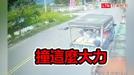 小孩載小孩未戴安全帽還「低頭」 無照騎機車GG了