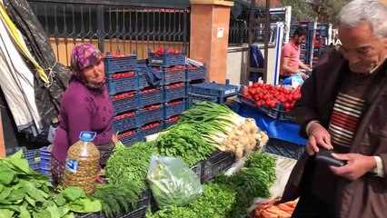 Uyarıları dikkate almayan yaşlılar pazarlara akın etti