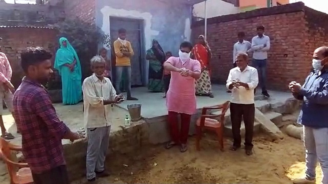 सुल्तानपुरः कोरोना की मुहिम पर अकेले निकला ये शिक्षक