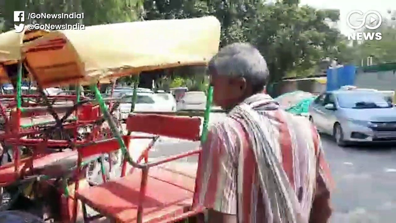 कोरोना वायरस लॉकडाउन: "फूटपाथ पर ही सोते हैं, तीन दिनों से नहीं मिला खाना"