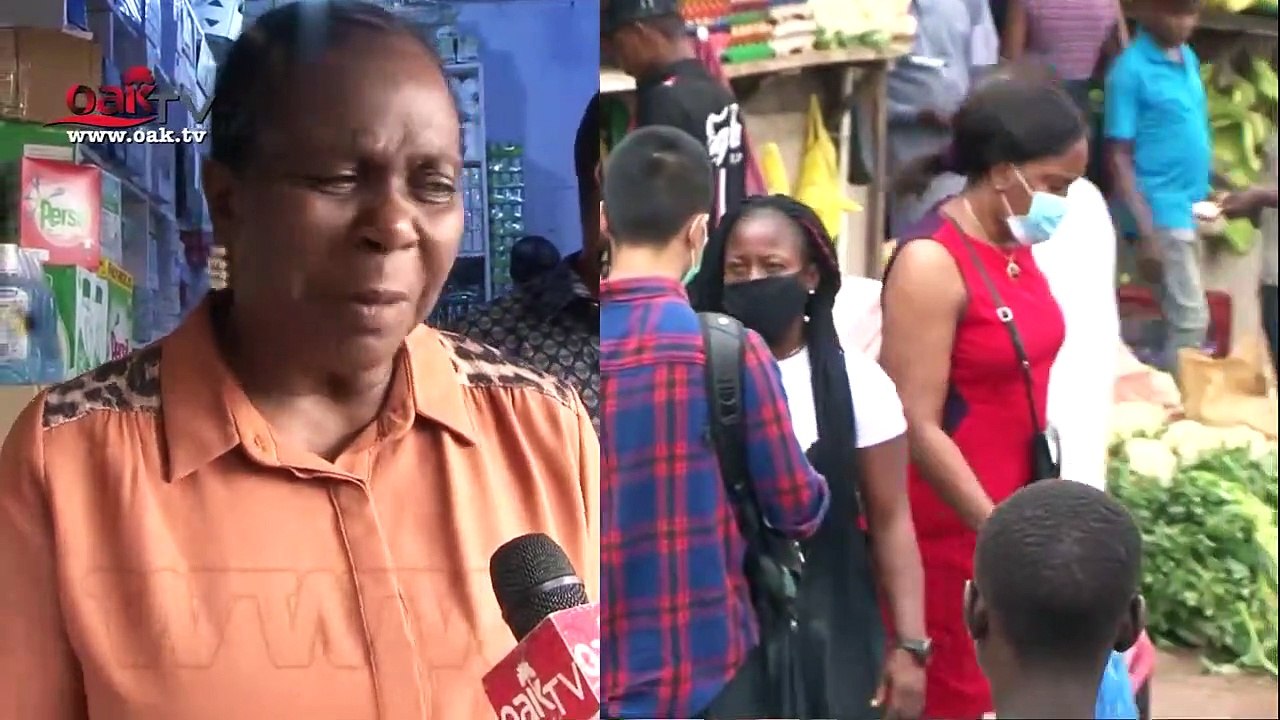 Covid-19: Nigerian Senator spotted in Wuse market buying sanitizer