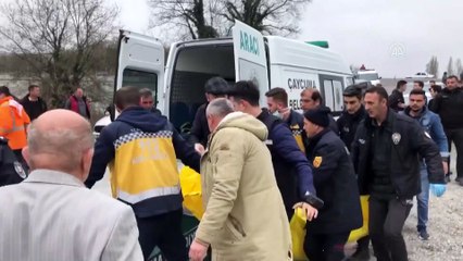 Tarlaya devrilen otomobilin sürücüsü öldü - ZONGULDAK
