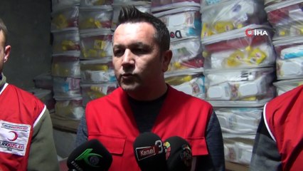 Kızılay hijyen ve gıda yardım kolilerinini ‘Vefa Sosyal Destek Grubu’na teslim etti