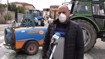 La UME enseña a los agricultores a convertir los tractores en potentes herramientas de desinfección para los pueblos