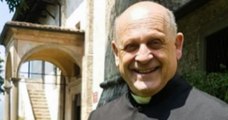 En Italie, un prêtre de 72 ans meurt après avoir cédé son respirateur à un patient plus jeune