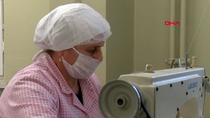 İSTANBUL'DAKİ 7 OKUL MASKE VE TULUM ÜRETİYOR