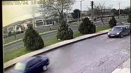 Tıra çarpan otomobil sürücüsü öldü