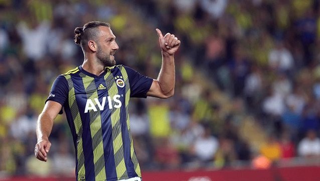 Fenerbahçeli Vedat Muriç'ten Fatih Terim ve Abdurrahim Albayrak'a geçmiş olsun mesajı