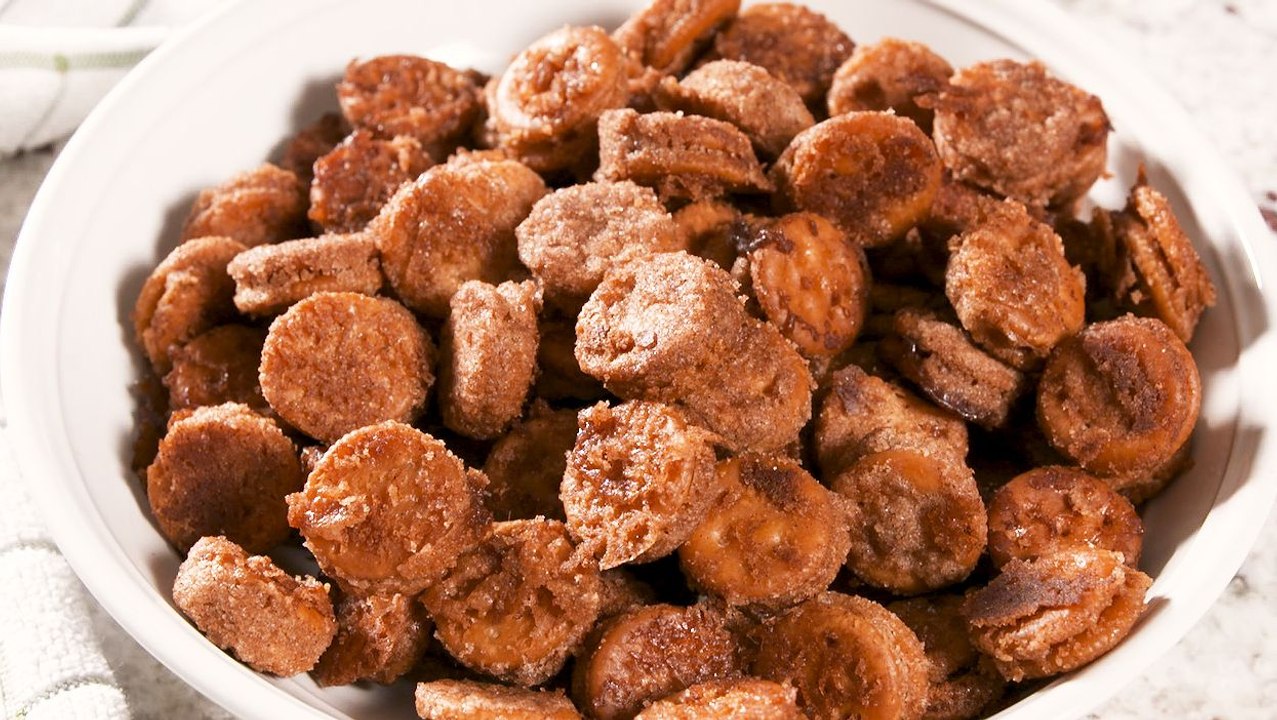 Churro Ritz Bitz Is A Perfect Snack