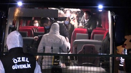 Londra'dan gelen 142 kişi Kovid-19 önlemleri kapsamında Sakarya'da öğrenci yurduna yerleştirildi