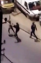 Couvre-feu : Une jeune femme encerclée et frappée par 3 policiers