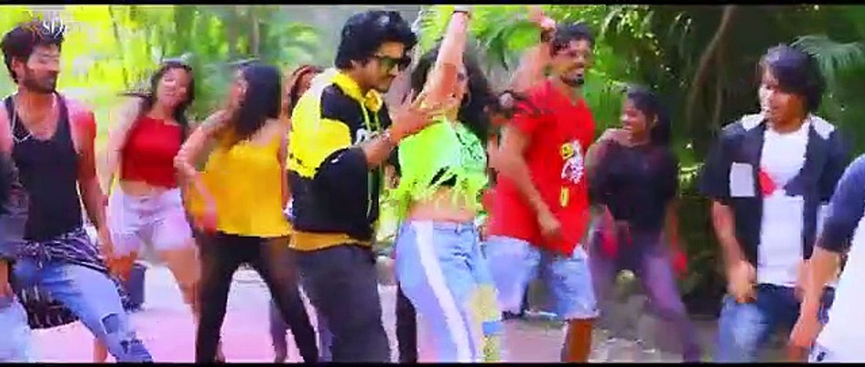 प्राइवेट_रोमांस_||_#Akshara_Singh_का_New_Bhojpuri_Holi_#Video_Song_||_Bhojpuri_Rap_Holi_Song_2020(360p)